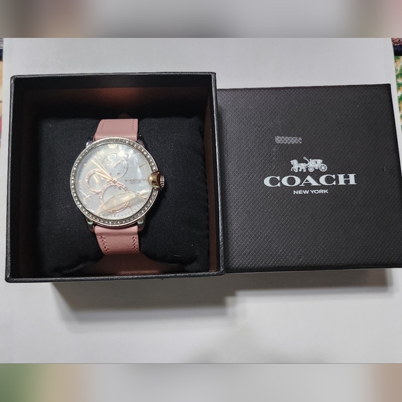 Ladies' COACH Arden Crystal and Pink Leather Strap Watch New in Box (NIB) - Picture 5 of 5